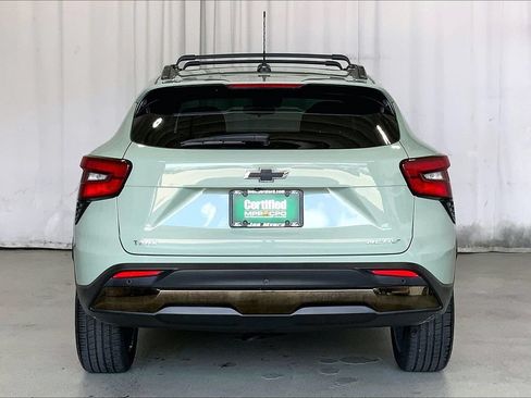 Used 2024 Chevrolet Trax ACTIV w/ Driver Confidence Package FWD image 3