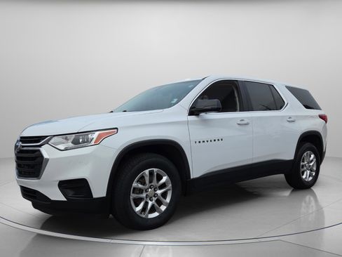 Used 2019 Chevrolet Traverse LS w/ LPO, Blackout Package image 2