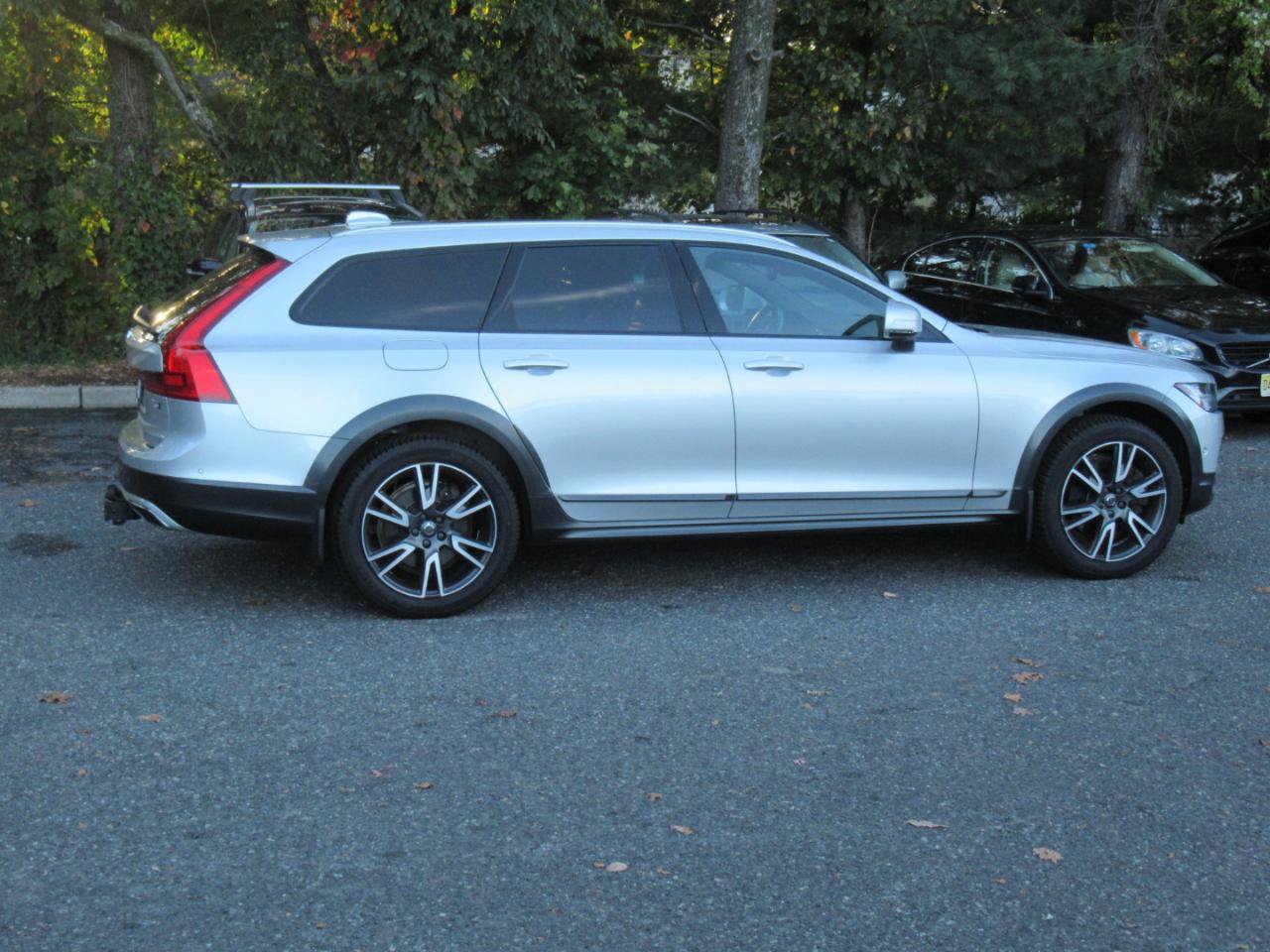 Used 2019 Volvo V90 T6 Cross Country w/ Advanced Package AWD/4WD image 20