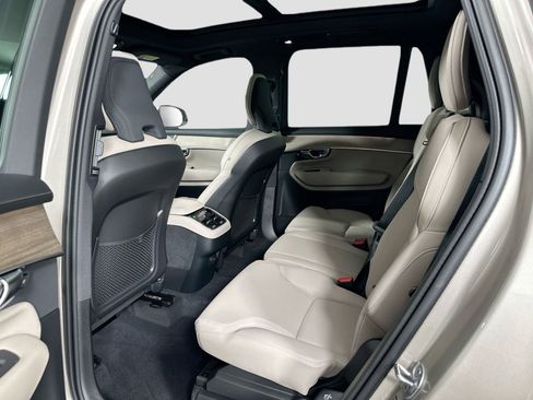 New 2026 Volvo XC90 B5 Core AWD/4WD image 23