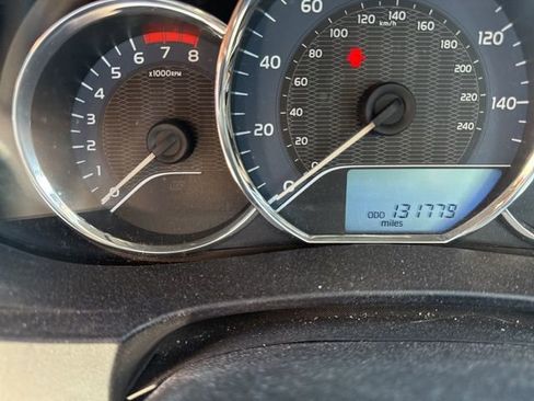 Used 2015 Toyota Corolla L image 31