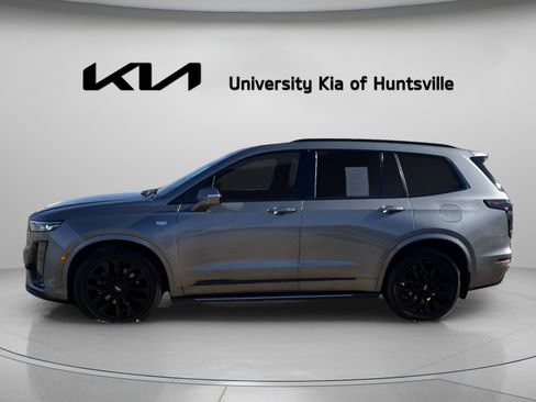 Used 2021 Cadillac XT6 Sport w/ LPO, ONYX Package image 4