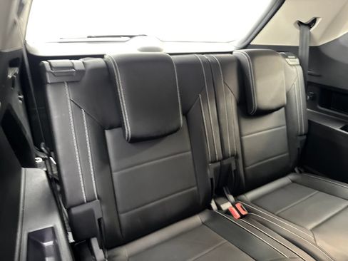 Used 2023 Volkswagen Atlas SE w/ Black Wheel Package FWD image 42