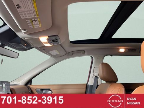 New 2025 Nissan Pathfinder Platinum image 29