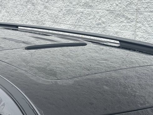 Used 2025 Kia Carnival SX w/ SX Dark Edition Package image 8