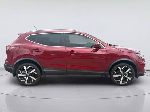 Used 2022 Nissan Rogue Sport SL AWD/4WD image 2
