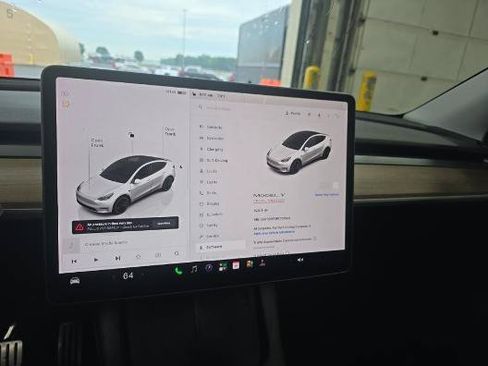 Used 2023 Tesla Model Y Performance AWD/4WD image 17
