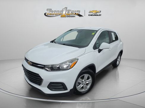 Used 2020 Chevrolet Trax LS w/ Tint and Cruise Package FWD image 4