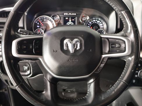 Used 2020 RAM 1500 Big Horn AWD/4WD image 3