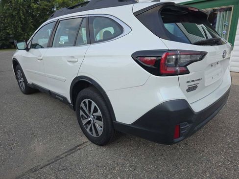Used 2020 Subaru Outback AWD/4WD image 3