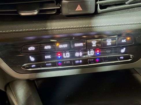Used 2023 Buick Envision Essence w/ Sport Touring Package FWD image 17