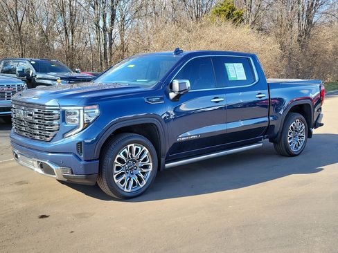 Used 2023 GMC Sierra 1500 Denali Ultimate image 2