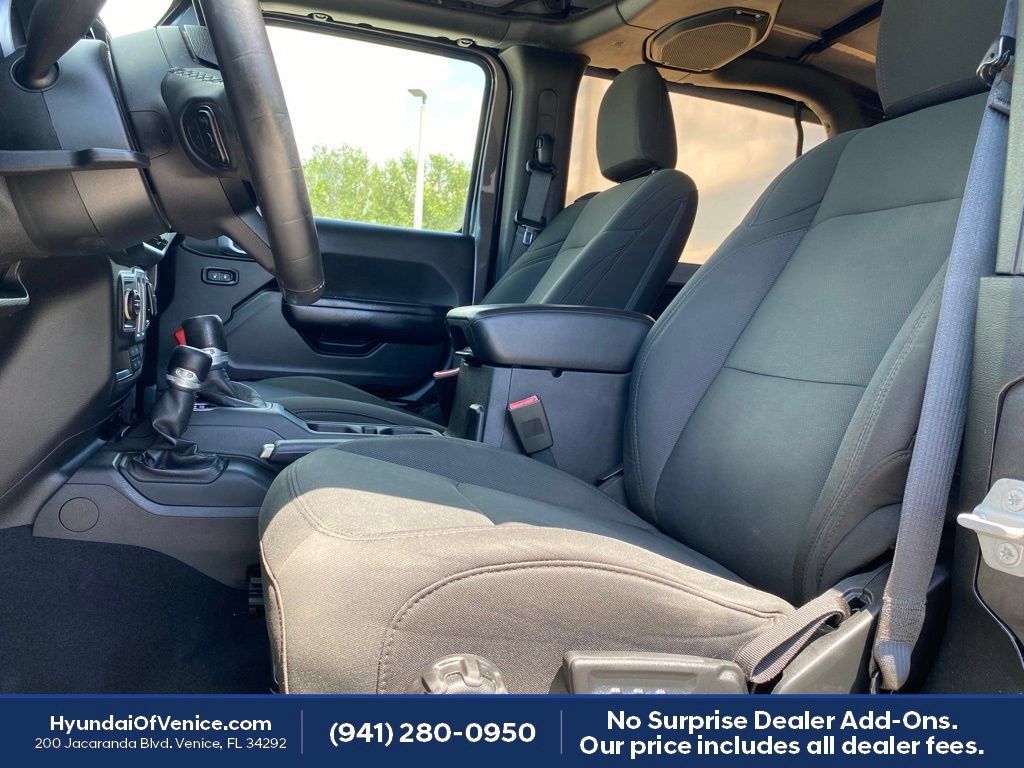 Used 2018 Jeep Wrangler Sport AWD/4WD image 2