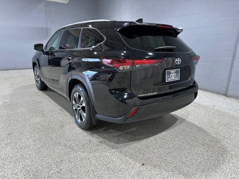 Certified 2026 Toyota Highlander XLE AWD/4WD image 6