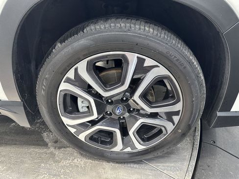 Used 2023 Subaru Ascent Touring image 11