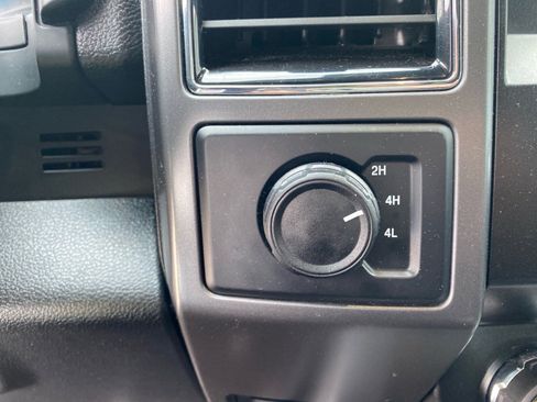 Used 2020 Ford F150 XLT w/ Equipment Group 302A Luxury image 10