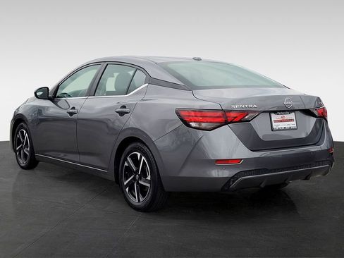 Used 2024 Nissan Sentra SV FWD image 6