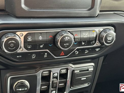 Used 2019 Jeep Wrangler Unlimited Sport S AWD/4WD image 24