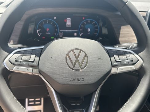 New 2026 Volkswagen Atlas SEL Premium R-Line AWD/4WD image 17