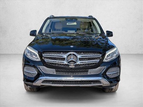 Used 2016 Mercedes-Benz GLE 300d 4MATIC image 2