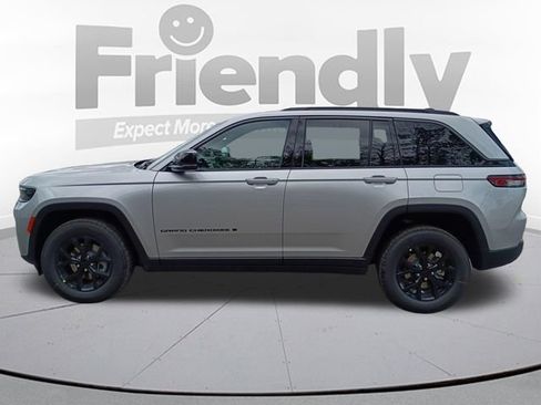 New 2026 Jeep Grand Cherokee Altitude AWD/4WD image 8