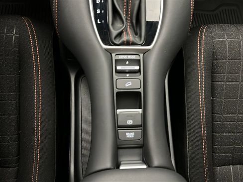 Certified 2024 Honda HR-V Sport image 31