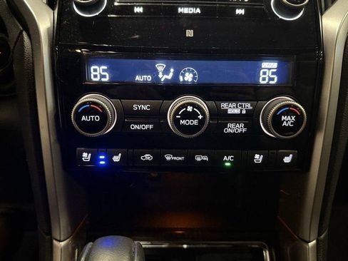 Used 2019 Subaru Ascent Touring w/ Popular Package #3 image 19