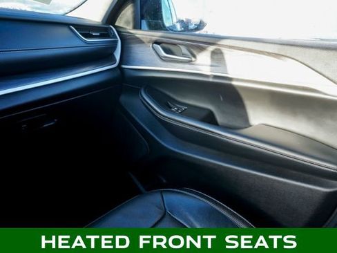 Used 2023 Jeep Grand Cherokee Limited w/ Luxury Tech Group II image 31