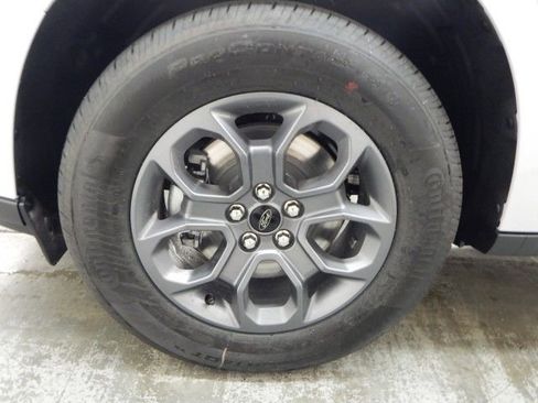 New 2025 Ford Maverick XLT image 10