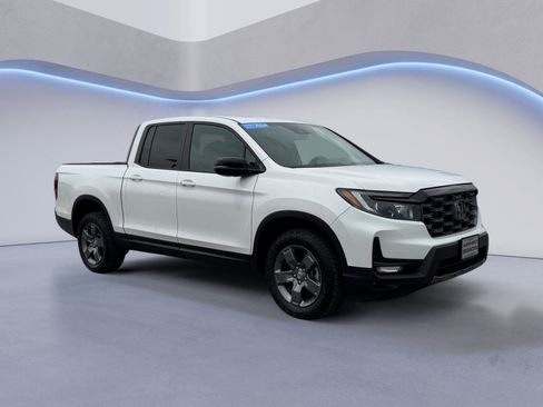 Certified 2024 Honda Ridgeline TrailSport image 1
