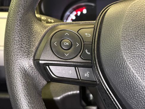 Used 2025 Toyota RAV4 XLE w/ Convenience Package FWD image 30