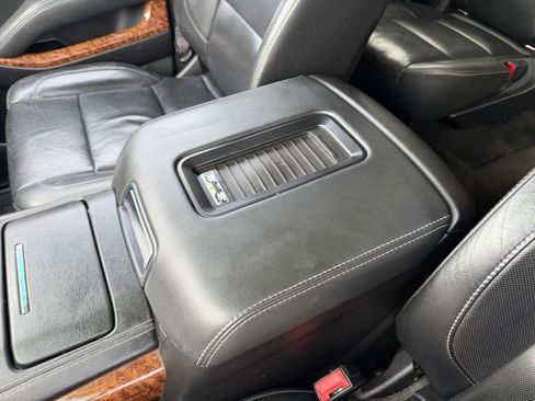 Used 2016 Chevrolet Suburban LTZ AWD/4WD image 32