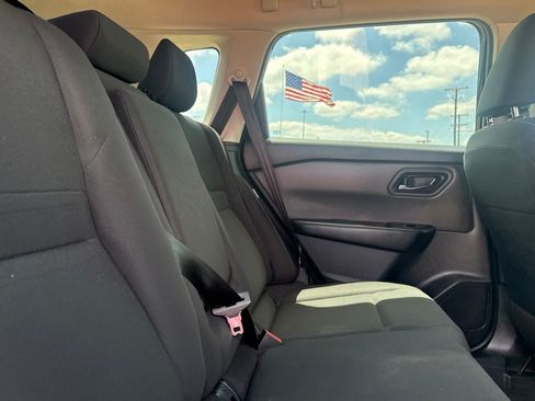Used 2026 Nissan Rogue S FWD image 32