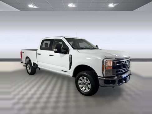 Used 2024 Ford F250 XLT AWD/4WD image 7