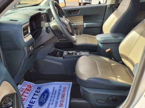 Used 2025 Ford Maverick Lariat image 5