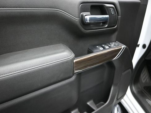 Used 2022 Chevrolet Silverado 1500 RST w/ Z71 Off-Road Package image 11