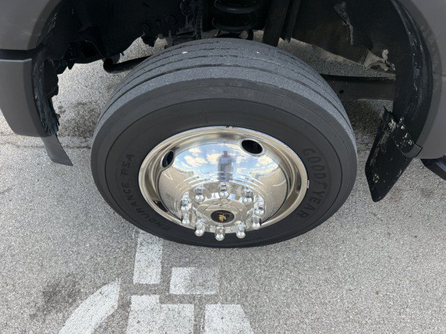 Used 2021 Ford F550 2WD Regular Cab Super Duty image 15