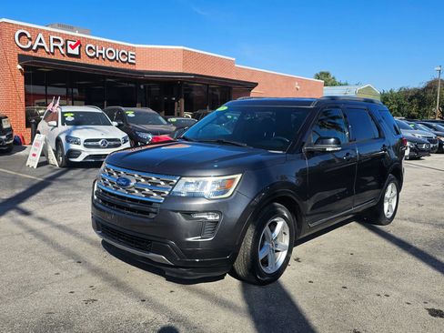 Used 2018 Ford Explorer XLT w/ Equipment Group 201A image 2