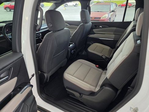 Used 2026 Chevrolet Traverse LT w/ Driver Confidence Package FWD image 10