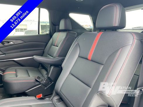 Used 2025 Chevrolet Traverse RS image 16