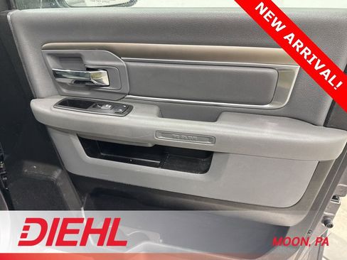 Used 2017 RAM 1500 Classic SLT image 11