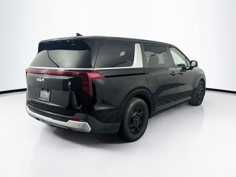 Used 2026 Kia Carnival FWD image 9