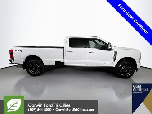 Used 2023 Ford F350 Platinum image 18