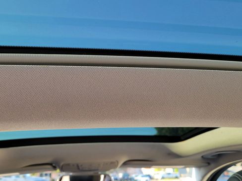 Used 2016 Mercedes-Benz C 300 4MATIC Sedan image 13