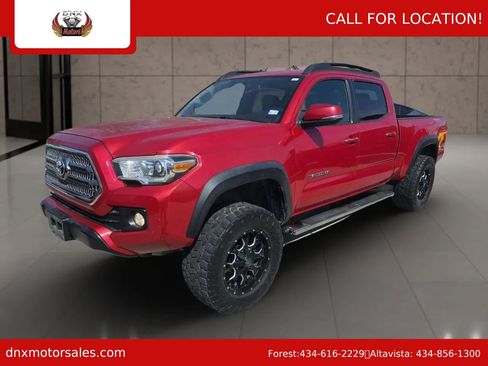 Used 2017 Toyota Tacoma TRD Off-Road AWD/4WD image 1