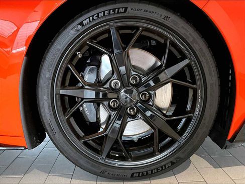 Used 2020 Chevrolet Corvette Stingray Preferred Cpe w/ 2LT Preferred Equipment Group image 14