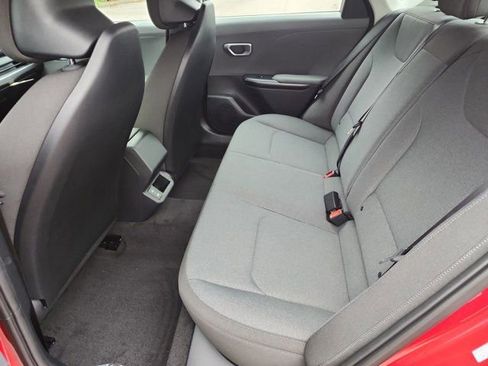 New 2025 Kia K4 LXS image 13