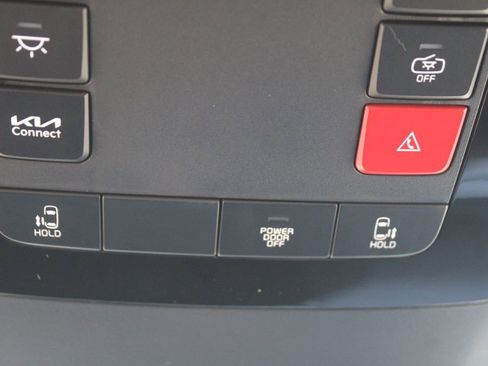 New 2026 Kia Carnival FWD image 58