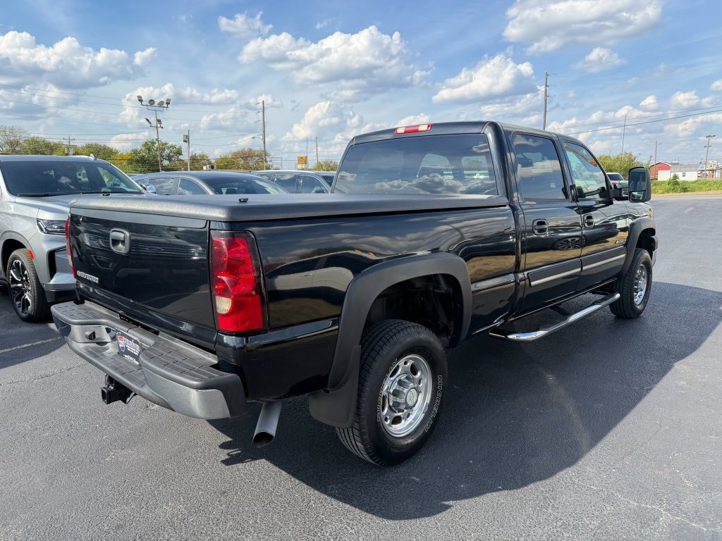 Used 2006 Chevrolet Silverado 2500 LT w/ Onstar Plus Package RWD image 3