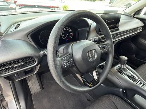 Used 2025 Honda HR-V LX image 30